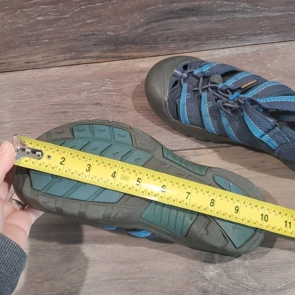 Keen Mens outdoor hiking sandals shoes sz 6 athletic